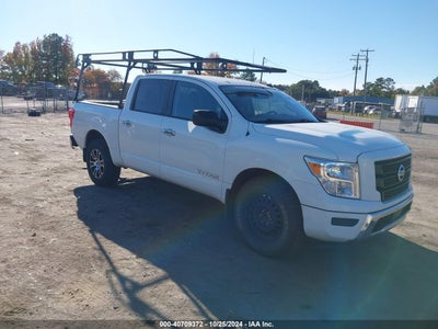 NISSAN TITAN 2021
