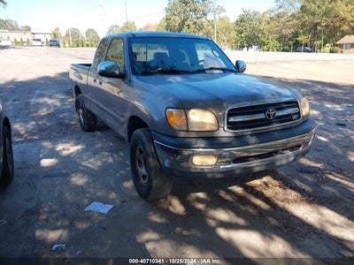 TOYOTA TUNDRA 2001
