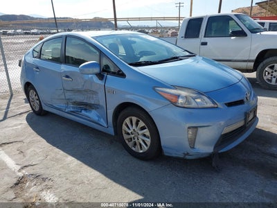 TOYOTA PRIUS PLUG-IN 2015
