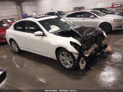 INFINITI Q40 2015