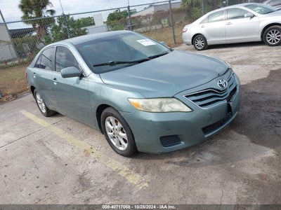TOYOTA CAMRY 2011