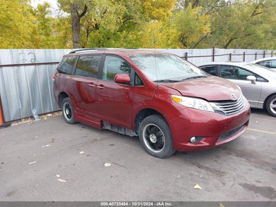 TOYOTA SIENNA 2013