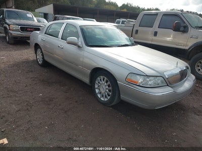 LINCOLN TOWN CAR 2007