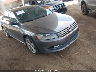 VOLKSWAGEN PASSAT 2012
