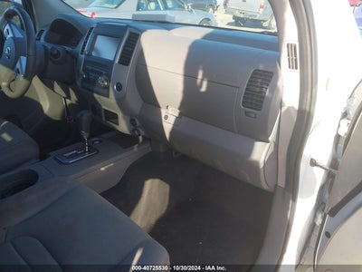 NISSAN FRONTIER 2021