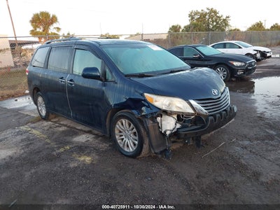 TOYOTA SIENNA 2012