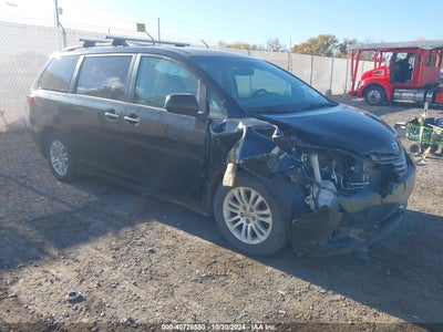 TOYOTA SIENNA 2016