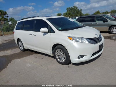 TOYOTA SIENNA 2017