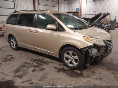 TOYOTA SIENNA 2012