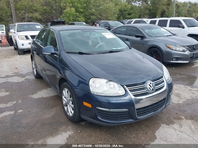 VOLKSWAGEN JETTA 2010
