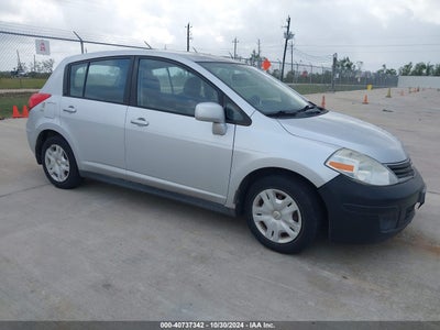 NISSAN VERSA 2011