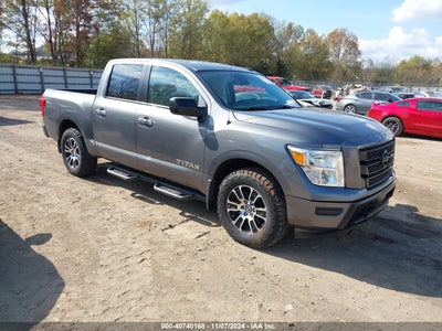 NISSAN TITAN 2021