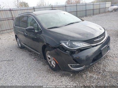 CHRYSLER PACIFICA 2017