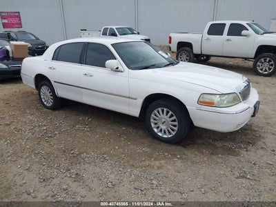 LINCOLN TOWN CAR 2004