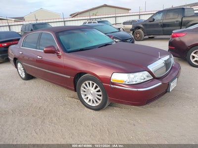LINCOLN TOWN CAR 2004