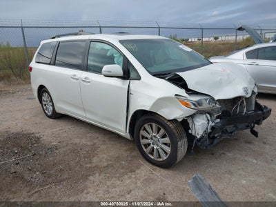 TOYOTA SIENNA 2017