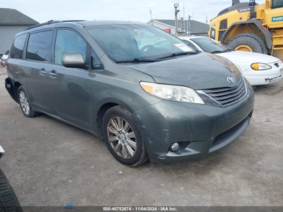 TOYOTA SIENNA 2011