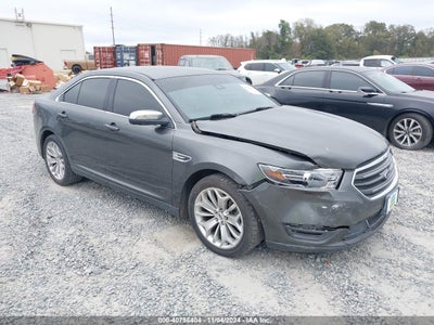 FORD TAURUS 2019