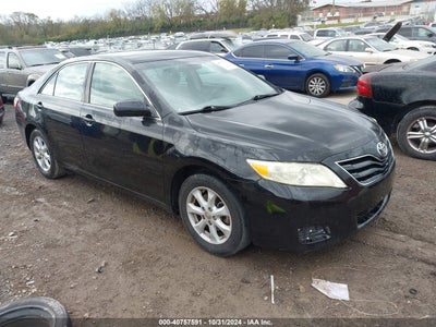 TOYOTA CAMRY 2011