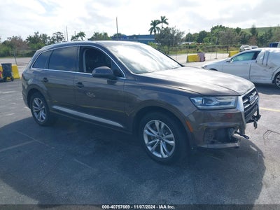 AUDI Q7 2017