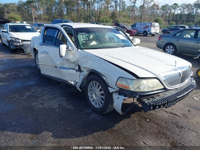 LINCOLN TOWN CAR 2003