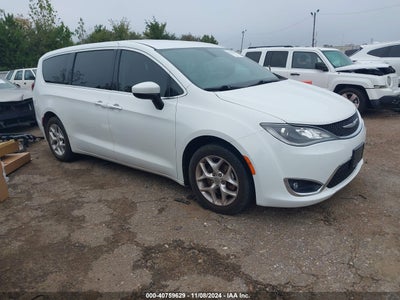 CHRYSLER PACIFICA 2017