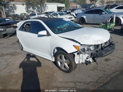 TOYOTA CAMRY 2014