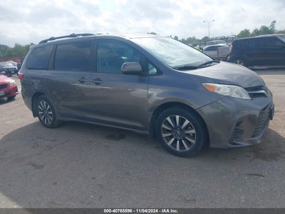 TOYOTA SIENNA 2018