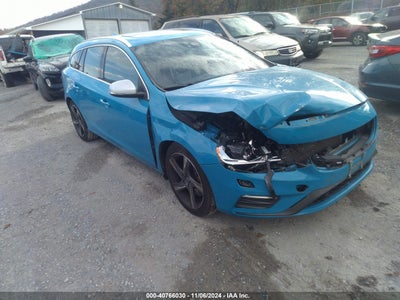 VOLVO V60 2015