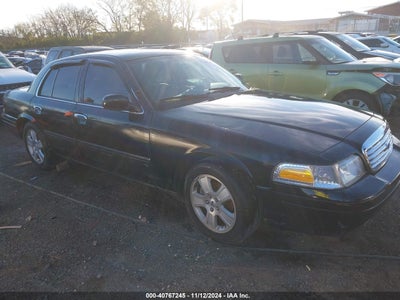 FORD CROWN VICTORIA 2011