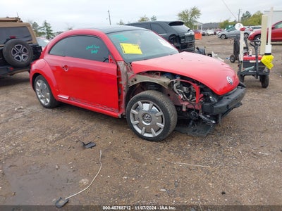 VOLKSWAGEN BEETLE 2013