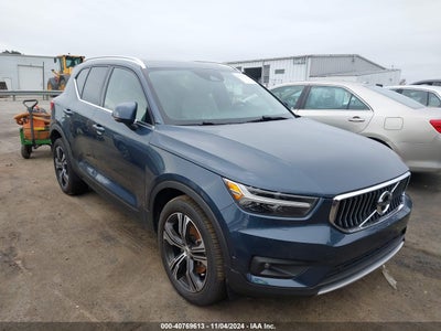 VOLVO XC40 2022