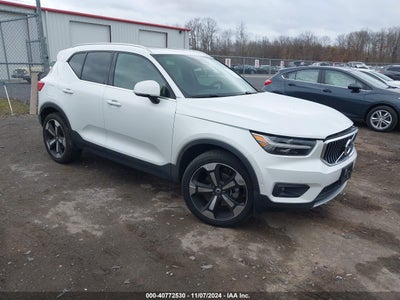 VOLVO XC40 2019