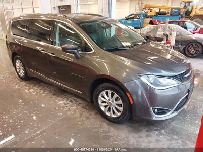 CHRYSLER PACIFICA 2018
