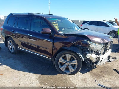 TOYOTA HIGHLANDER 2013