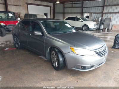 CHRYSLER 200 2011