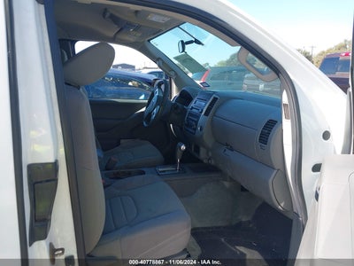 NISSAN FRONTIER 2016