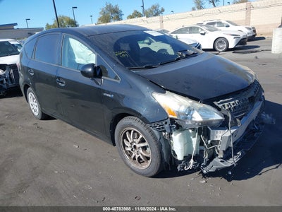 TOYOTA PRIUS V 2014