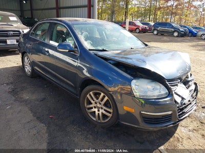 VOLKSWAGEN JETTA 2010