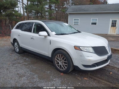 LINCOLN MKT 2014