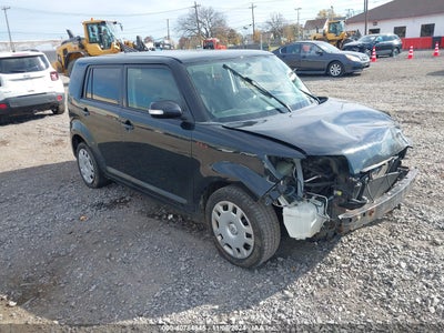 SCION XB 2010
