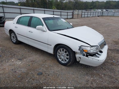 LINCOLN TOWN CAR 2008