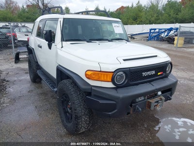TOYOTA FJ CRUISER 2013