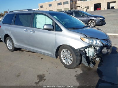 TOYOTA SIENNA 2015