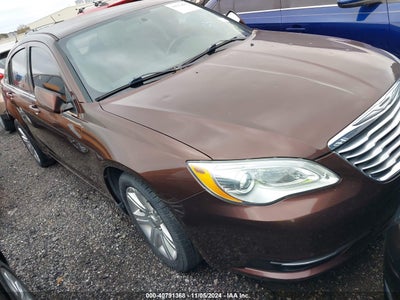 CHRYSLER 200 2013