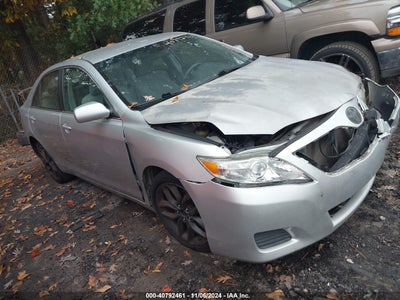 TOYOTA CAMRY 2011