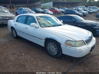LINCOLN TOWN CAR 2005