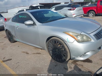 INFINITI G37 2011