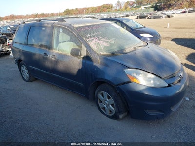 TOYOTA SIENNA 2010