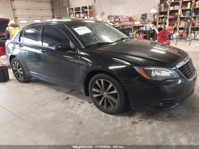 CHRYSLER 200 2011
